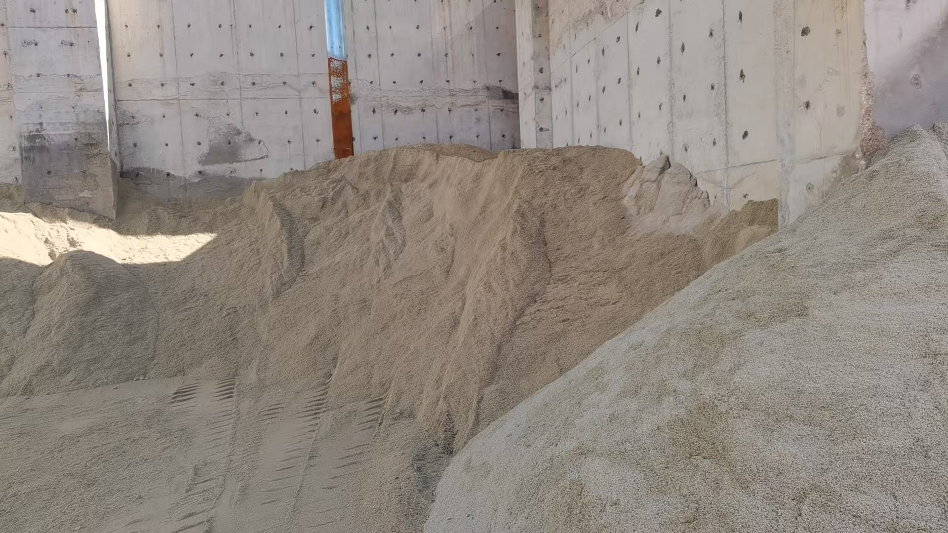 Clinker nodules and cementitious powder as the material core of integrated cement production